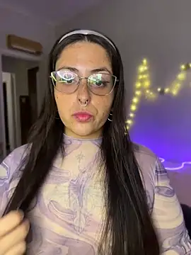 Mizztikaa online show from April 2026 05:16:01 PM