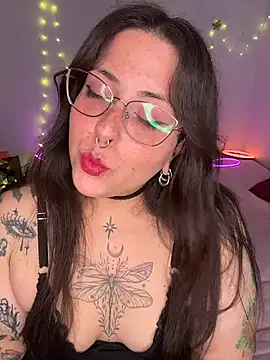 Snapshot of Mizztikaa chatting on July 2026 06:02:02 PM Mizztikaa online show from July 2026 06:02:02 PM