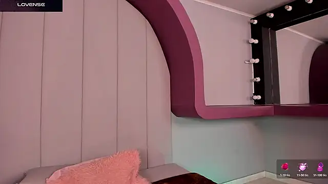 Snapshot of morganlake_ chatting on November 2025 12:33:01 AM morganlake online show from November 2025 12:33:01 AM