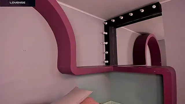 Snapshot of morganlake_ chatting on November 2025 03:52:01 AM morganlake online show from November 2025 03:52:01 AM