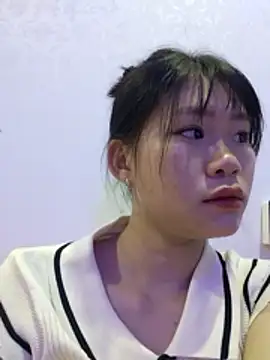 Snapshot of Alissa_121 chatting on October 2025 03:35:02 PM Alissa 121 online show from October 2025 03:35:02 PM