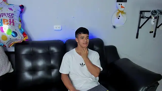 Rob saenz  online show from December 2024 01:49:02 PM