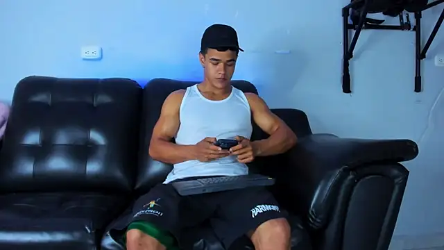 Rob saenz  online show from February 2025 01:51:02 PM