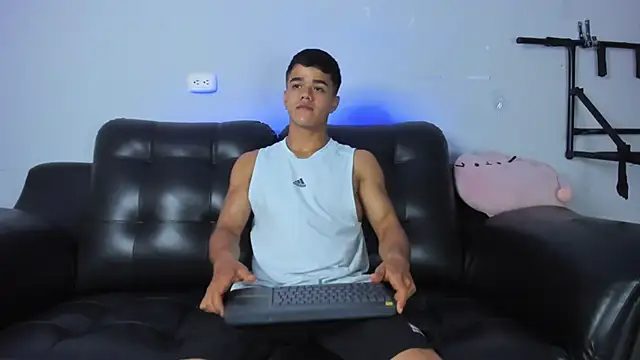 Rob saenz  online show from February 2025 01:11:02 PM