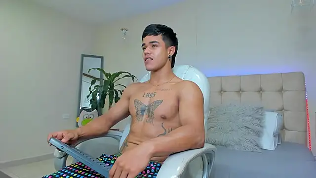 Rob saenz  online show from March 2025 06:08:02 PM