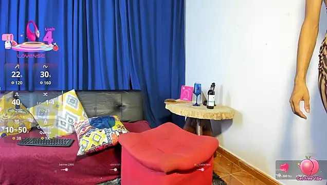 Snapshot of CharlotteLauren chatting on March 2026 10:25:01 PM CharlotteLauren online show from March 2026 10:25:01 PM