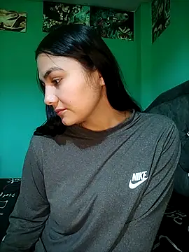 Snapshot of Nahiara_velez chatting on April 2026 10:43:02 PM Nahiara velez online show from April 2026 10:43:02 PM