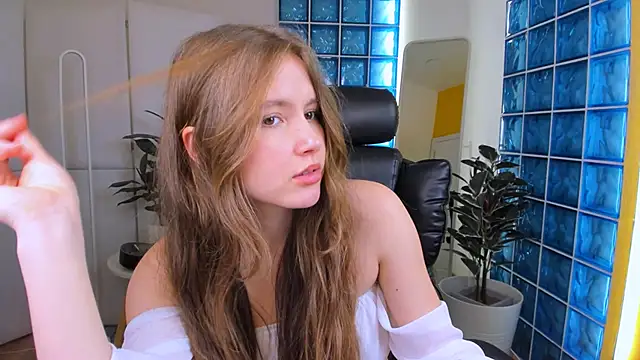 Snapshot of MaryannSoftt chatting on January 2025 07:40:01 PM MaryannSoftt online show from January 2025 07:40:01 PM