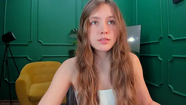 Snapshot of MaryannSoftt chatting on February 2025 06:27:02 PM MaryannSoftt online show from February 2025 06:27:02 PM