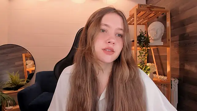 Snapshot of MaryannSoftt chatting on November 2025 03:01:02 PM MaryannSoftt online show from November 2025 03:01:02 PM