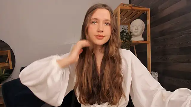 Snapshot of MaryannSoftt chatting on November 2025 04:18:01 PM MaryannSoftt online show from November 2025 04:18:01 PM