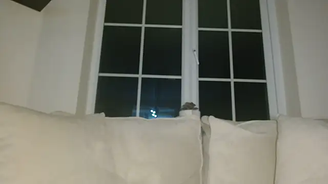 UKSYDNEYFOX online show from January 2025 06:20:01 AM