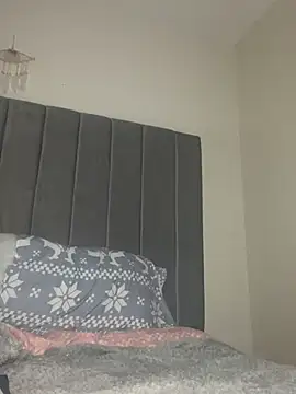 UKSYDNEYFOX online show from February 2025 12:52:01 AM