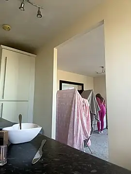 UKSYDNEYFOX online show from February 2025 01:58:01 PM