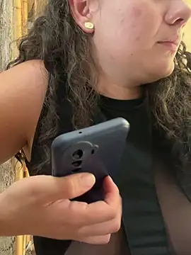 Snapshot of eva_y_marcelo chatting on February 2025 04:16:02 PM eva y marcelo online show from February 2025 04:16:02 PM