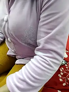 Snapshot of Diya_Chopra chatting on December 2024 11:50:02 AM Diya Chopra online show from December 2024 11:50:02 AM