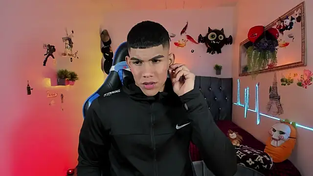 Damian latinxxx online show from November 2025 03:08:02 AM