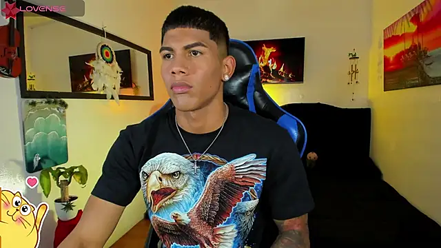 Snapshot of Damian_latinxxx chatting on June 2026 03:09:02 AM Damian latinxxx online show from June 2026 03:09:02 AM