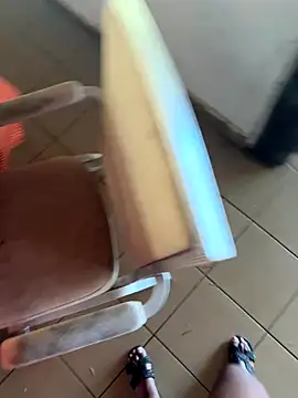 Snapshot of _Gyy_ chatting on October 2025 08:35:01 AM  Gyy  online show from October 2025 08:35:01 AM