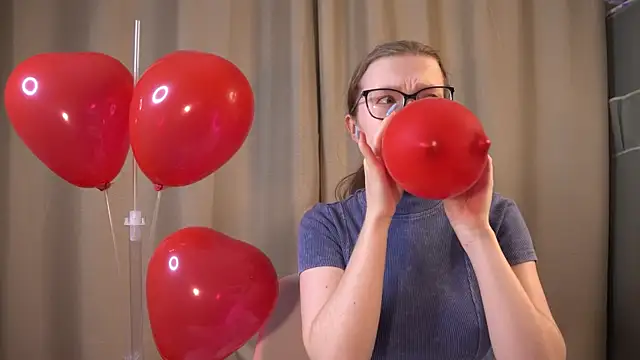 Snapshot of brendacom chatting on February 2025 02:18:01 AM brendacom online show from February 2025 02:18:01 AM