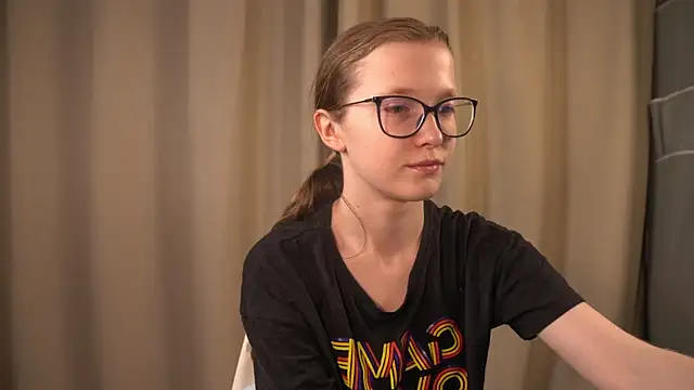 Snapshot of brendacom chatting on March 2025 02:10:01 AM brendacom online show from March 2025 02:10:01 AM