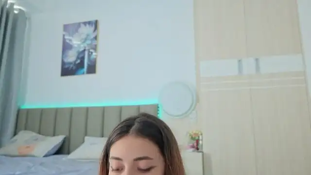 sweety vikky online show from April 2026 12:12:01 AM