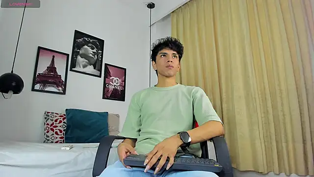 Santy carrington online show from December 2024 08:10:02 PM