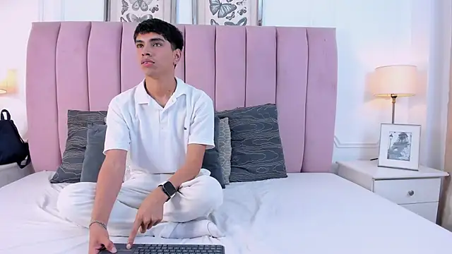 Santy carrington online show from March 2026 09:10:02 PM