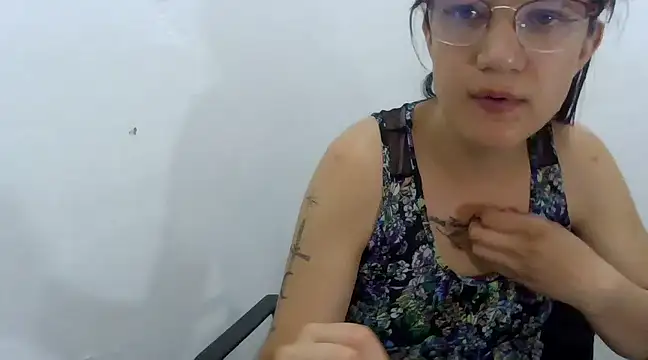 Snapshot of BLAKEandSUSANI chatting on February 2025 07:18:01 AM BLAKEandSUSANI online show from February 2025 07:18:01 AM