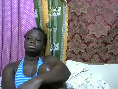 Snapshot of Thicky_kyla chatting on March 2025 02:04:02 AM Thicky kyla online show from March 2025 02:04:02 AM