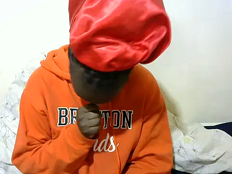 Snapshot of Thicky_kyla chatting on September 2025 01:44:02 PM Thicky kyla online show from September 2025 01:44:02 PM