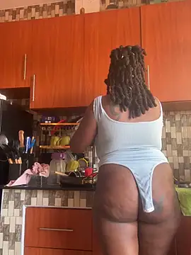 Snapshot of Savage_baby chatting on April 2026 10:35:02 AM Savage baby online show from April 2026 10:35:02 AM