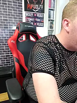 Snapshot of PupW0lfy chatting on December 2024 03:14:01 PM PupW0lfy online show from December 2024 03:14:01 PM