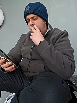 Snapshot of PupW0lfy chatting on January 2025 11:21:02 AM PupW0lfy online show from January 2025 11:21:02 AM