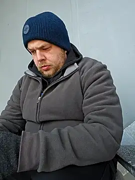 Snapshot of PupW0lfy chatting on January 2025 11:31:02 AM PupW0lfy online show from January 2025 11:31:02 AM