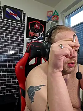 Snapshot of PupW0lfy chatting on January 2025 03:54:01 PM PupW0lfy online show from January 2025 03:54:01 PM