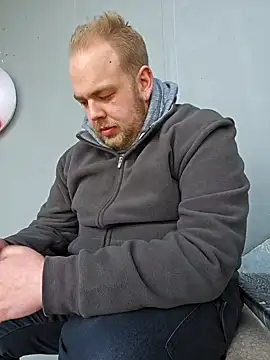 Snapshot of PupW0lfy chatting on January 2025 11:23:02 AM PupW0lfy online show from January 2025 11:23:02 AM