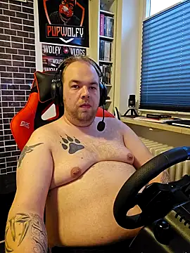 Snapshot of PupW0lfy chatting on February 2025 07:30:02 AM PupW0lfy online show from February 2025 07:30:02 AM