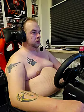 Snapshot of PupW0lfy chatting on February 2025 06:10:01 PM PupW0lfy online show from February 2025 06:10:01 PM