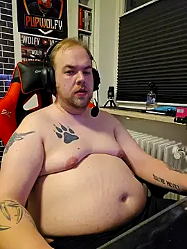 Snapshot of PupW0lfy chatting on February 2025 06:33:01 PM PupW0lfy online show from February 2025 06:33:01 PM