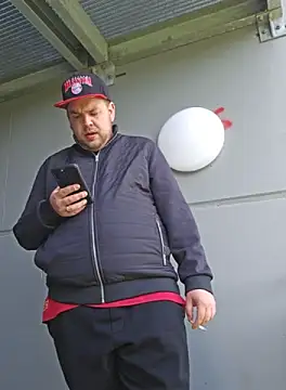 Snapshot of PupW0lfy chatting on October 2025 10:32:02 AM PupW0lfy online show from October 2025 10:32:02 AM