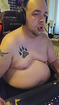 Snapshot of PupW0lfy chatting on January 2026 10:21:02 AM PupW0lfy online show from January 2026 10:21:02 AM