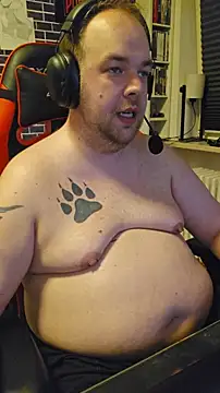 Snapshot of PupW0lfy chatting on February 2026 07:08:02 PM PupW0lfy online show from February 2026 07:08:02 PM