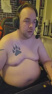 Snapshot of PupW0lfy chatting on February 2026 06:53:02 PM PupW0lfy online show from February 2026 06:53:02 PM