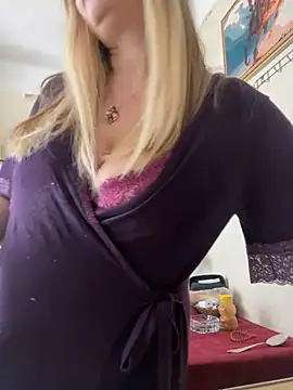 OlgaBuzzz online show from February 2025 06:42:01 AM