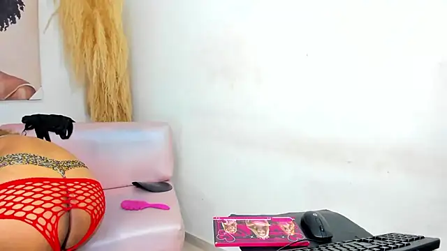 Snapshot of mia_foxts chatting on September 2025 05:27:01 PM mia foxts online show from September 2025 05:27:01 PM