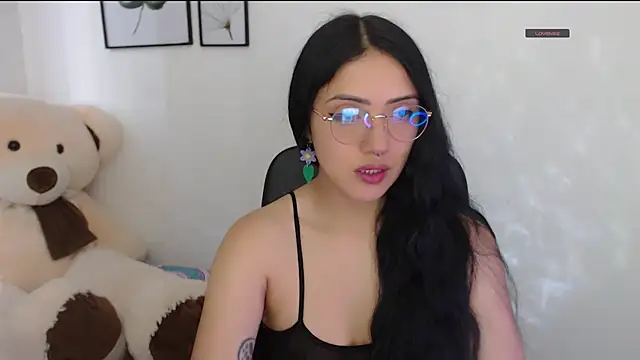 Snapshot of Suzanne_abbey chatting on October 2025 10:07:02 PM Suzanne abbey online show from October 2025 10:07:02 PM