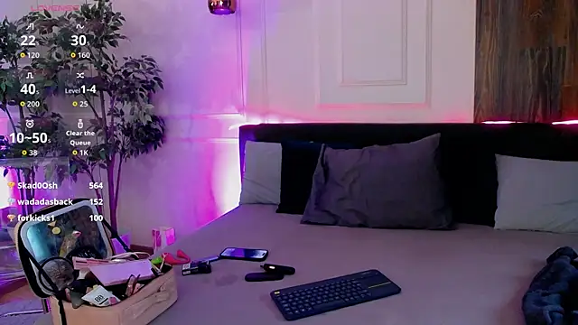 CreamyInkky  online show from November 2025 06:55:01 AM