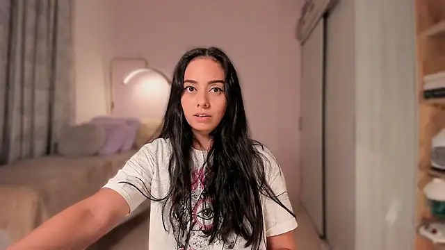 Snapshot of Aleja24Evans chatting on March 2026 01:23:02 AM Aleja24Evans online show from March 2026 01:23:02 AM