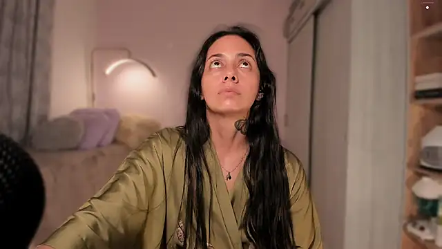 Snapshot of Aleja24Evans chatting on March 2026 01:11:01 AM Aleja24Evans online show from March 2026 01:11:01 AM